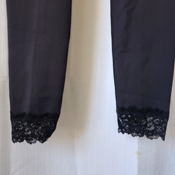 Savage X Fenty By Rihanna Black High-Waisted Performance Leggings Size S - Picture 4 of 8